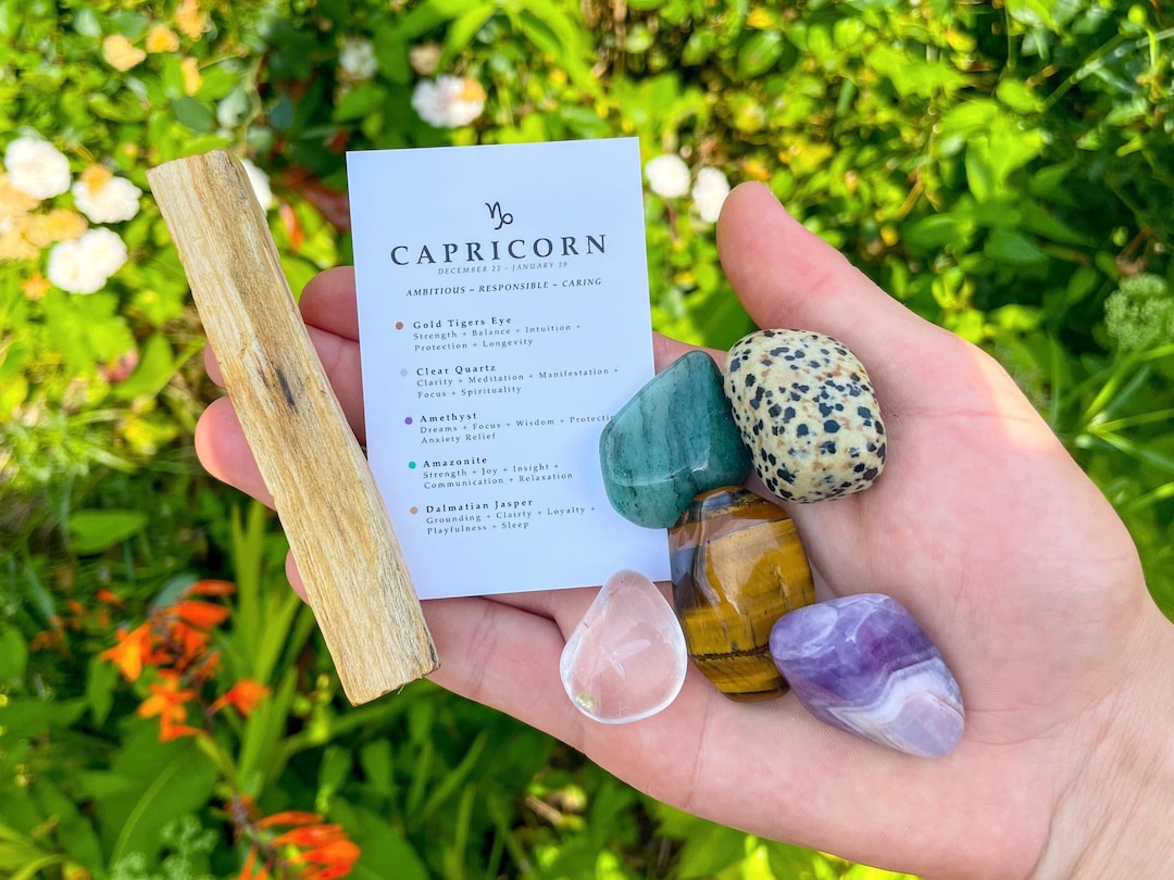 Capricorn Crystal Set // With Palo Santo Zodiac Sign Astrology ...