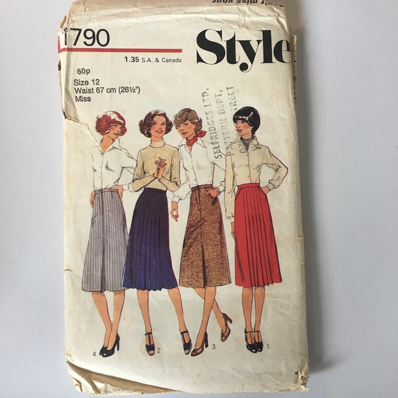Style 1970s Vintage Sewing Pattern Supply 1790 Size 12 Waist 26 Inches Ladies Craft Set of Four Skirts Women/'s