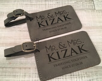 De heer en mevrouw, Set van 2 bagagelabels, gepersonaliseerde bagagelabels, Gift voor koppels, bruids douchegift, bruid en bruidegom geschenk, Gift Wittebroodsweken