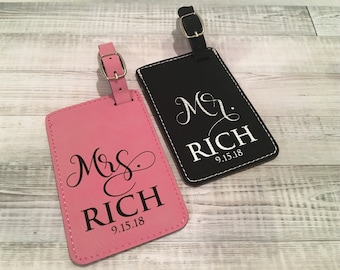 Sr. y la señora, par de 2 etiquetas de equipaje, etiquetas de equipaje personalizadas, regalo para parejas, regalo de ducha de novia, regalo de novia y novio, regalo de luna de miel