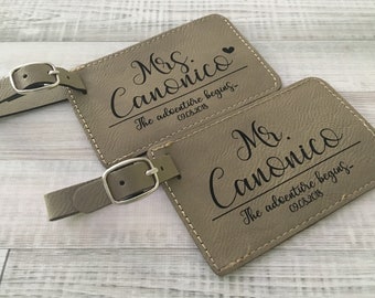 Mr and Mrs, Set Of 2 Luggage Tags, Personalized Luggage Tags, Gift For Couples, Bridal Shower Gift, Bride And Groom Gift, Honeymoon Gift