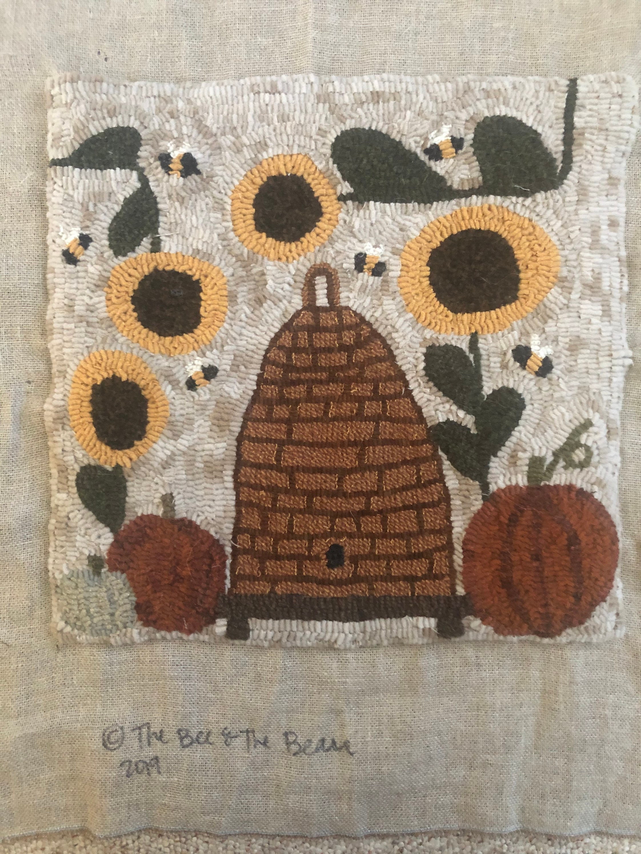 Pumpkin Bee Skep Rug Hooking Pattern on Linen - Etsy