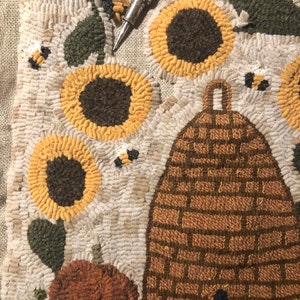 Pumpkin Bee Skep Rug Hooking Pattern on Linen - Etsy