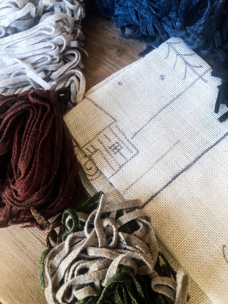 Cozy Cabin Rug Hooking Kit