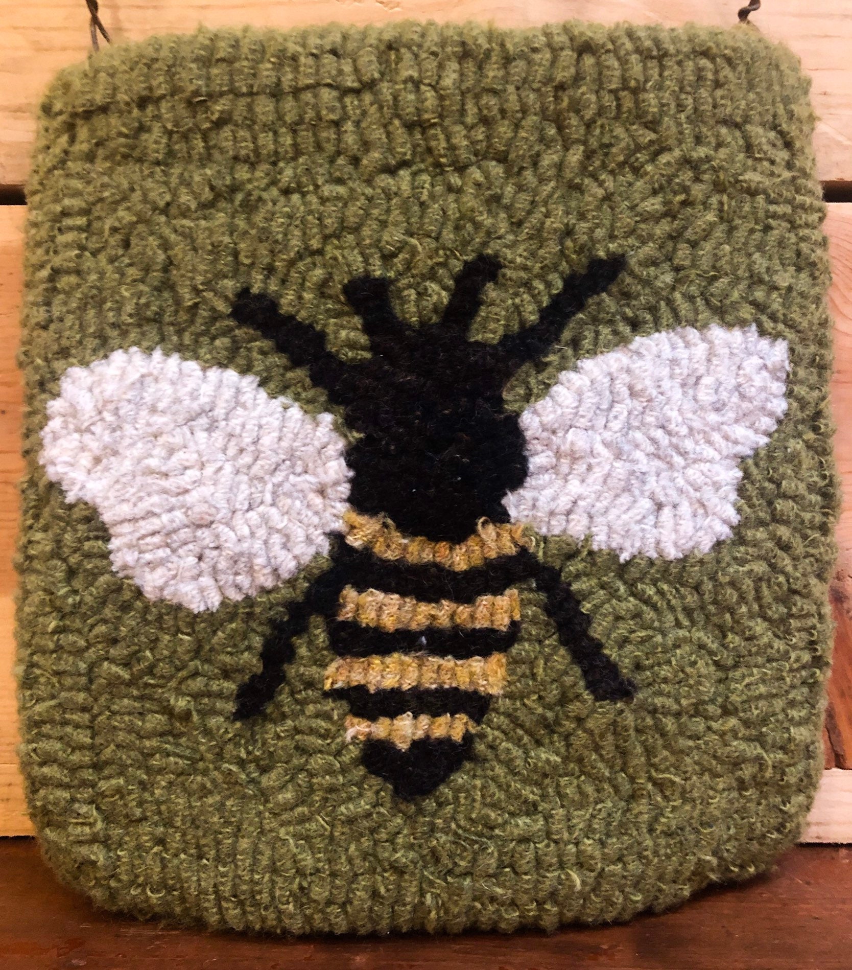 Rug Hooking Kit - Queen Bee - Etsy