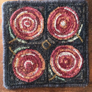 Lollipop rug hooking pattern on linen