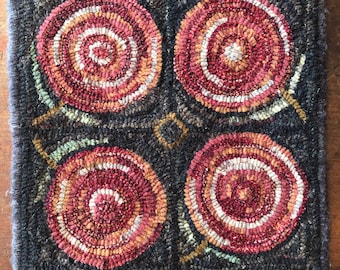Lollipop rug hooking pattern on linen