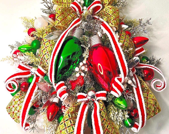 Christmas Bulb Wreath,  Ornament Winter Wreath, Holiday Wreath, Traditional Christmas Wreath, Winter Baubles Wreath, front  Door swag