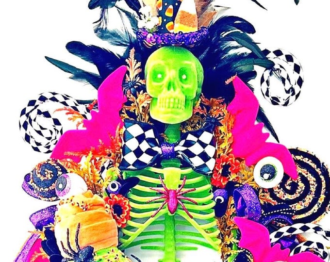 spooky skeleton wreath, Mr Bones, Halloween Wreath, Day of the Dead Decor, Skull wreaths