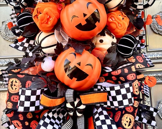 Fall Pumpkin Wreath, Autumn Swag, Fall Wreath, Fall Pumpkins, Autumn Wreath, Autumn Door Decor, Harvest Wreath with pumpkins