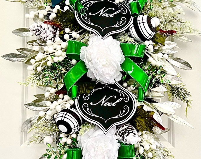 Christmas Wreath, Christmas Swag, Noel swag, green Wreath, Jeweled Wreath, Decorations