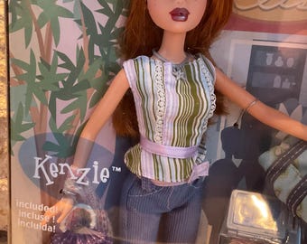 NIB 2004 My Scene Shopping Spree Kenzie Mall Must Haves Barbie