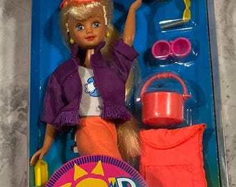 Bambola Barbie da campeggio SKIPPER NRFB 1993