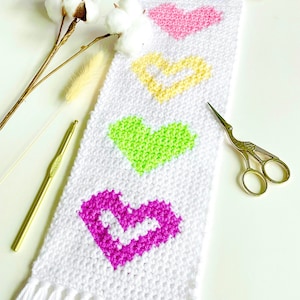 Crochet Pattern | The Mini Hearts of Love Wall Hanging | Wall Hanging Crochet Pattern | Crochet Hearts | Valentine&#39;s Day Crochet Pattern