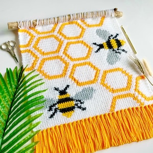 Crochet Pattern | The Bee Hive Wall Hanging | Crochet Wall Hanging Pattern | Spring Crochet Pattern | Instant Download | PDF