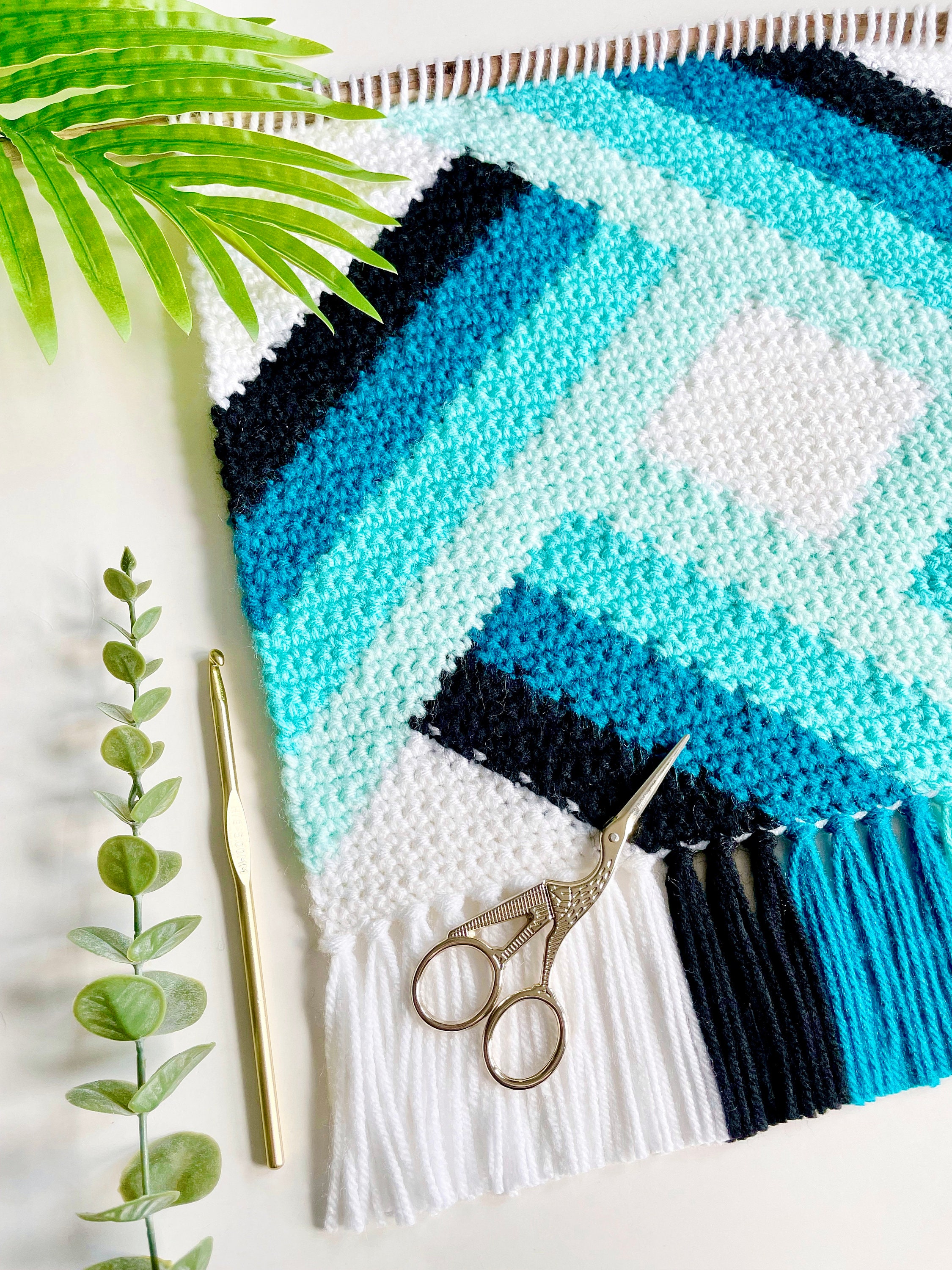 24 Pinwheel Crochet Patterns for Blankets, Decor, and Vintage-Inspired Gifts 1 Crochet Pattern The Modern Pinwheel Crochet