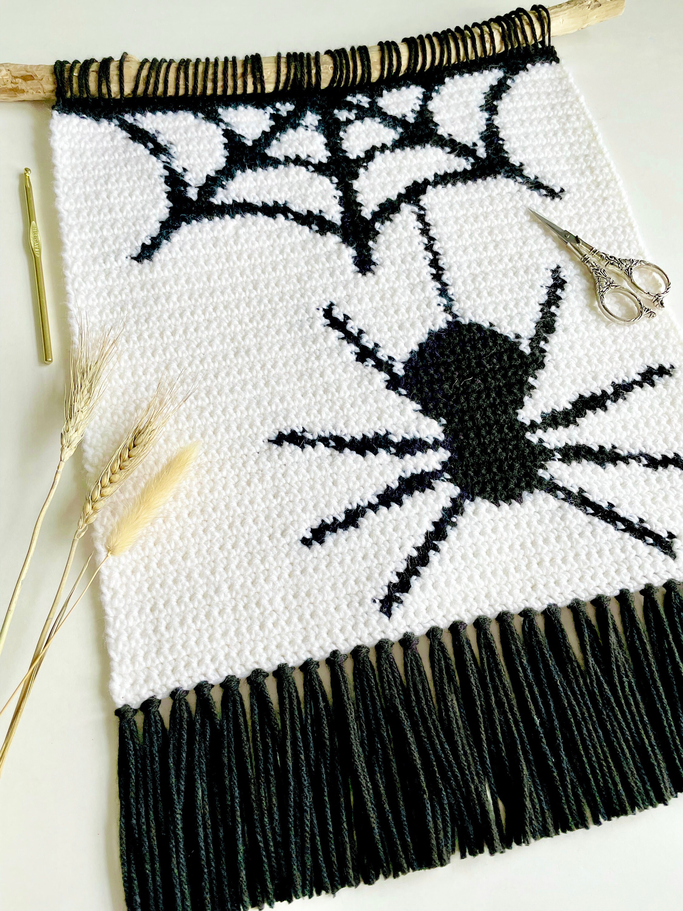 Crochet Pattern | the Spooky Spider Wall Hanging | Crochet Wall Hanging ...