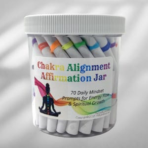 Frasco de afirmaciones de chakras: 70 pergaminos para el equilibrio interior y la sanación, sugerencias de meditación para el equilibrio, la sanación, la alineación espiritual y el crecimiento.