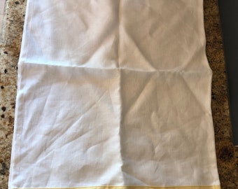 Linen guest towel pair in White and butter