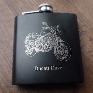 Personalisierte Ducati Monster Motorrad Flachmann - 6 Unzen Stahl - Auswahl der Farben - Super Biker Biker Motorrad Geschenkidee