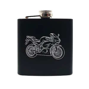 Personalised Honda Fireblade Motorcycle Hip flask - 8 colours -Racing Bikers motorbike Wedding Retirement Birthday Engraved Boxed Gift