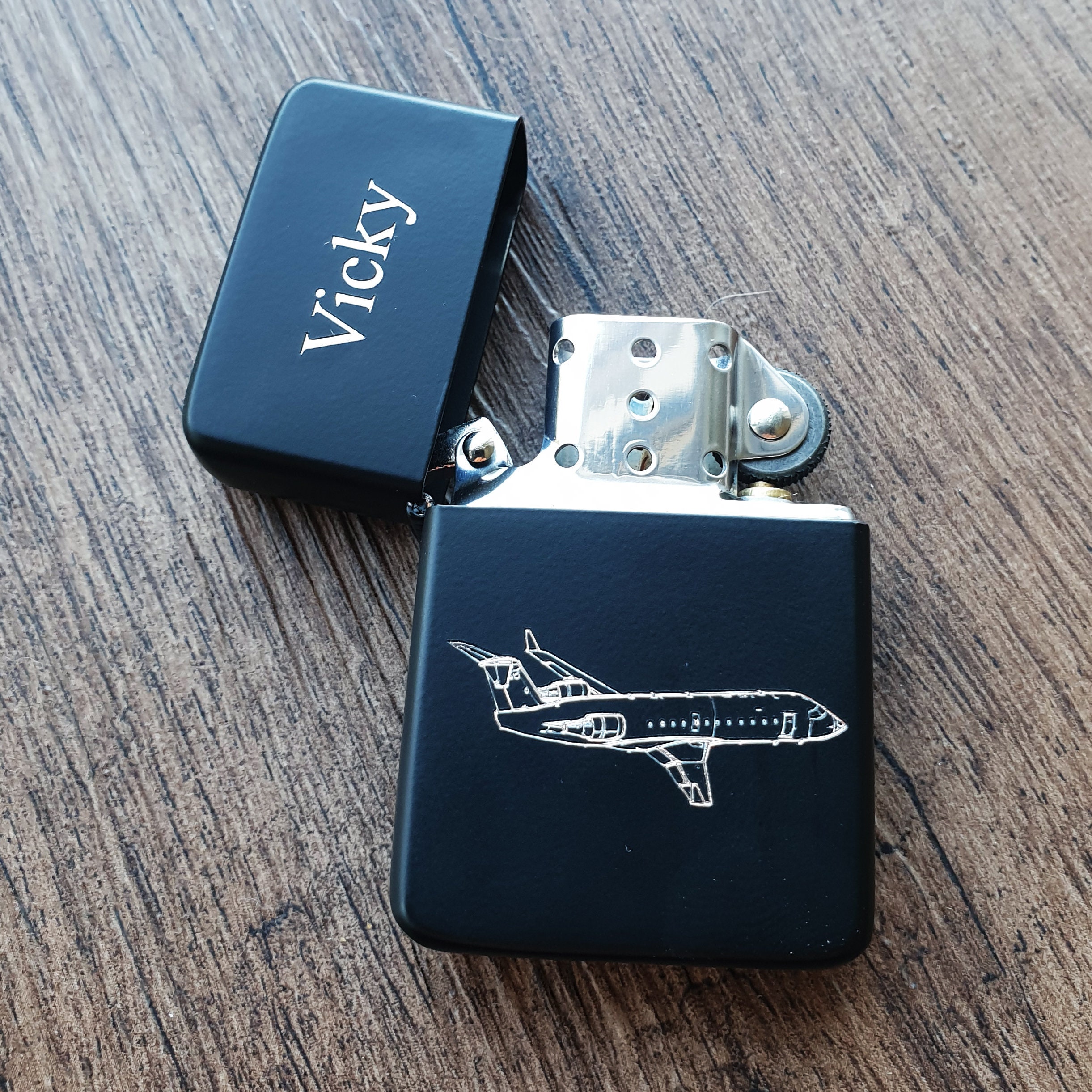 Bombardier CRJ 100 200 Jet Aircraft Star Lighter - Choice of Colours - Many  Engraving Options - Super Pilot Aviation Enthusiast Smoking Gift