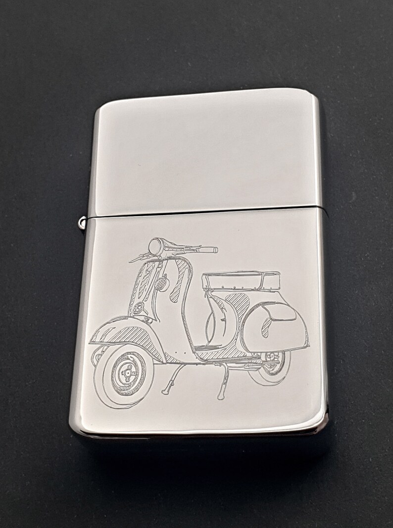 Encendedor recargable a prueba de viento de latón premium para scooter italiano - Selección de colores - Gran regalo para fumadores del club de motociclistas imagen 3