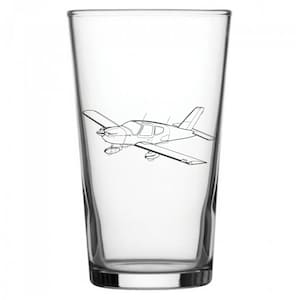 Personalizowany szklany kufel do piwa Socata TB9 Aircraft Conical Beer Glass - wspaniały grawerowany prezent urodzinowy, emerytalny, ślubny dla entuzjastów samolotów