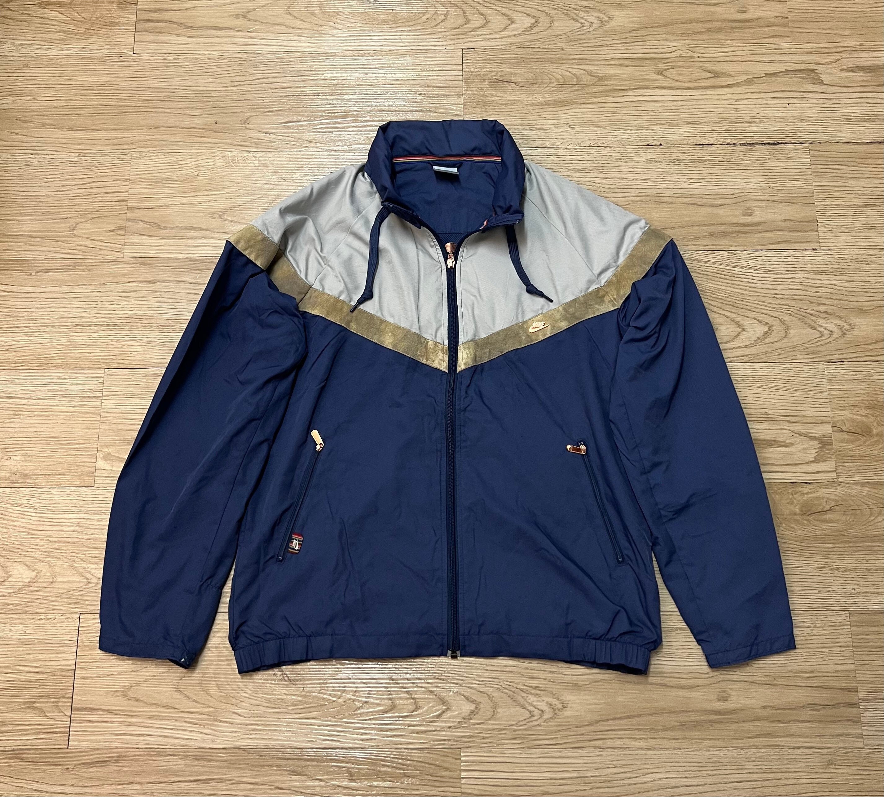 NIKE Rainbow Hoodie Windbreaker Medium 