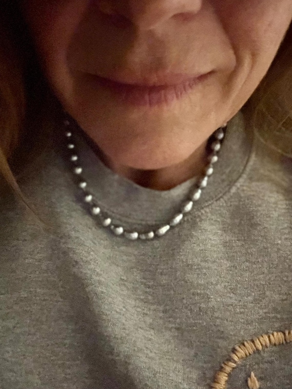 Freshwater Pearl Strand with Shiny and Beautiful Grey Baroque Pearls