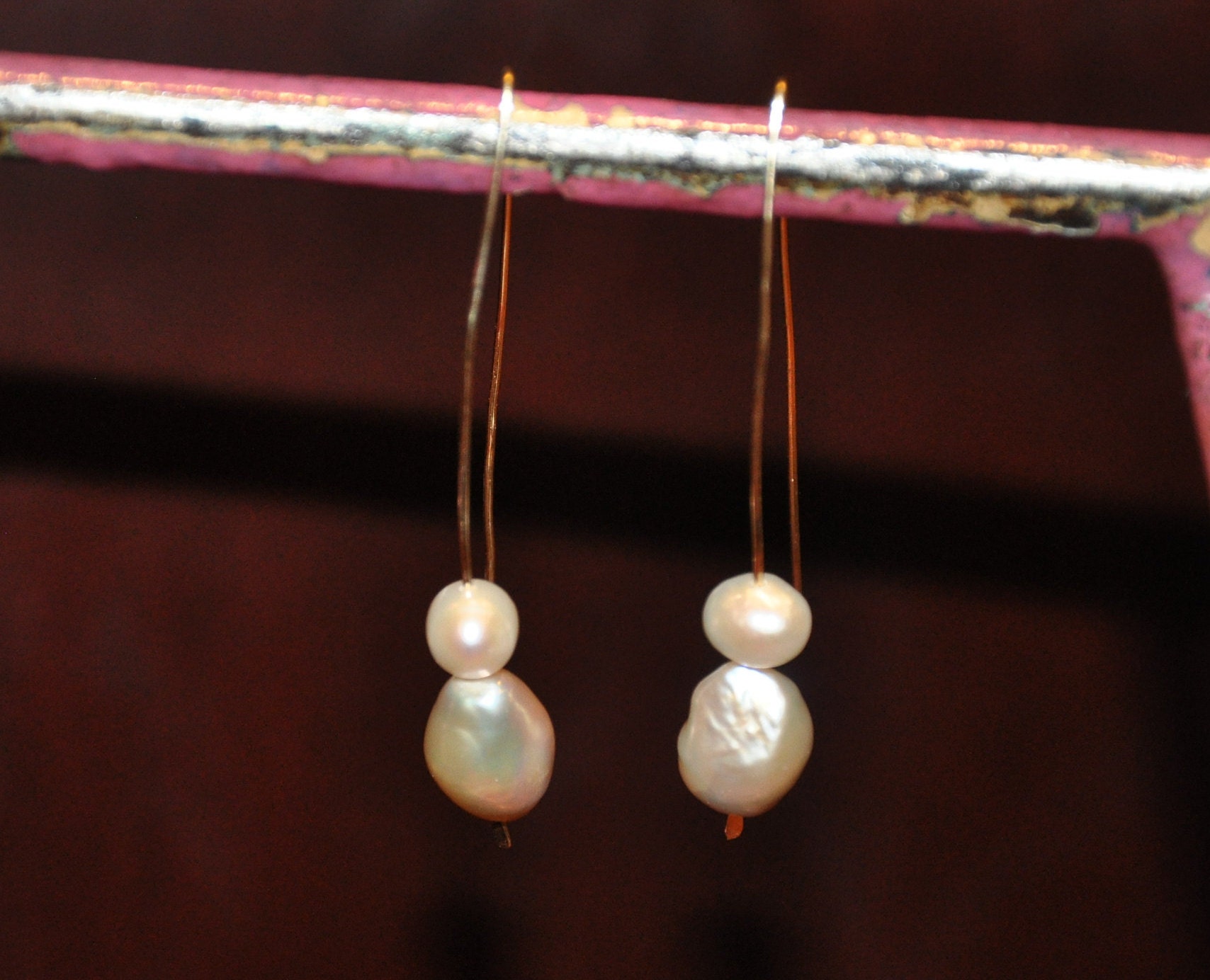 Glowing Pink and White Pearl Drops in Hammered 14k-Gold-Fill