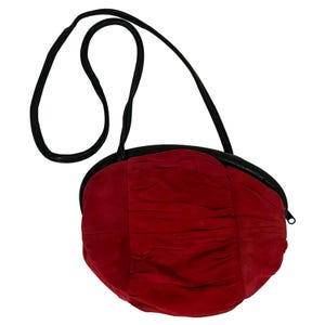 Vintage 80s 90s Red Twist Lock Leather Crossbody Shoulder Handbag