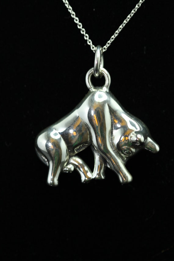 Pendant - Bull