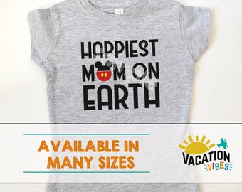 ディズニー ミッキー シャツ ママ - ファミリー ディズニーランド Tシャツ ミッキーマウス - 地球上で一番幸せなママ ディズニー - お揃いのファミリー Tシャツ - 大人用 Tシャツ - レディース Tシャツ