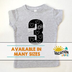 Disney Mickey trois 3 Chemise disney anniversaire Toddler Boy or Girl - Kids Disneyland tshirt Mickey Mouse - Baby Bodysuit - mickey number Tees