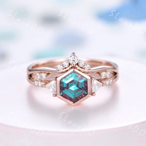 Vintage Alexandrite Engagement ring bezel set stacking wedding band rose gold ring set triangle cut moissanite diamond anniversary ring gift