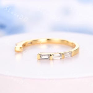 Baguette Moissanit Offener Ehering: Massiver Vintage Stapelring aus Gelbgold