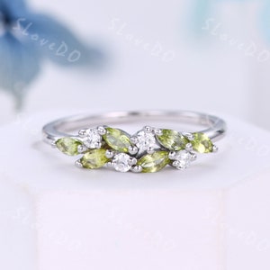 Vintage Peridot Wedding Band,14k White Gold Ring,Cluster Marquise Peridot Diamond Ring,August Birthstone Ring,Stacking Band,Gift for Women