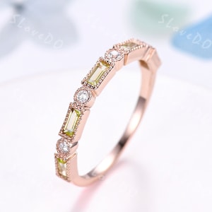 Vintage Peridot Wedding Band, Baguette Cut Rose Gold Wedding Ring, Unique Diamond Stacking Band,Birthstone Ring, Anniversary Band Gift