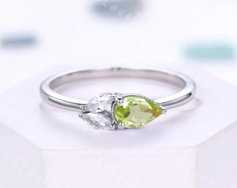 Unique Peridot Diamond Engagement Ring,Pear Cut Peridot Wedding Band,3 Stone Matching Band,August Birthstone Anniversary Ring,Gift For Her