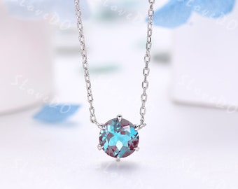 Collana minimalista in alessandrite: pendente solitario rotondo, argento sterling