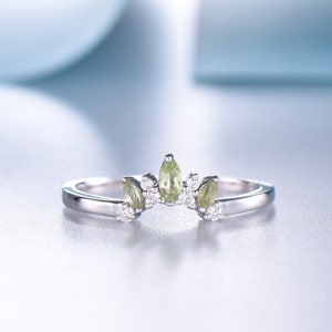 Peridot Ring-August Birthstone-Peridot Stacking Ring-Gold Ring-Dainty Ring-Green Peridot and Diamond Ring-Petite Ring-Anniversary Ring GIft