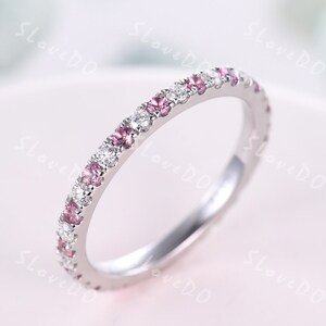 Rosa turmalin moissanit full evighetsring: Stapelring i vitt guld bild 2