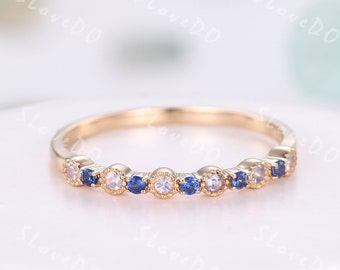 Anello nuziale unico con zaffiro in pietra di luna, fascia abbinata in zaffiro blu, anello in pietra di luna arcobaleno, fascia dell'eternità, anello con pietra portafortuna, regalo di promessa per lei