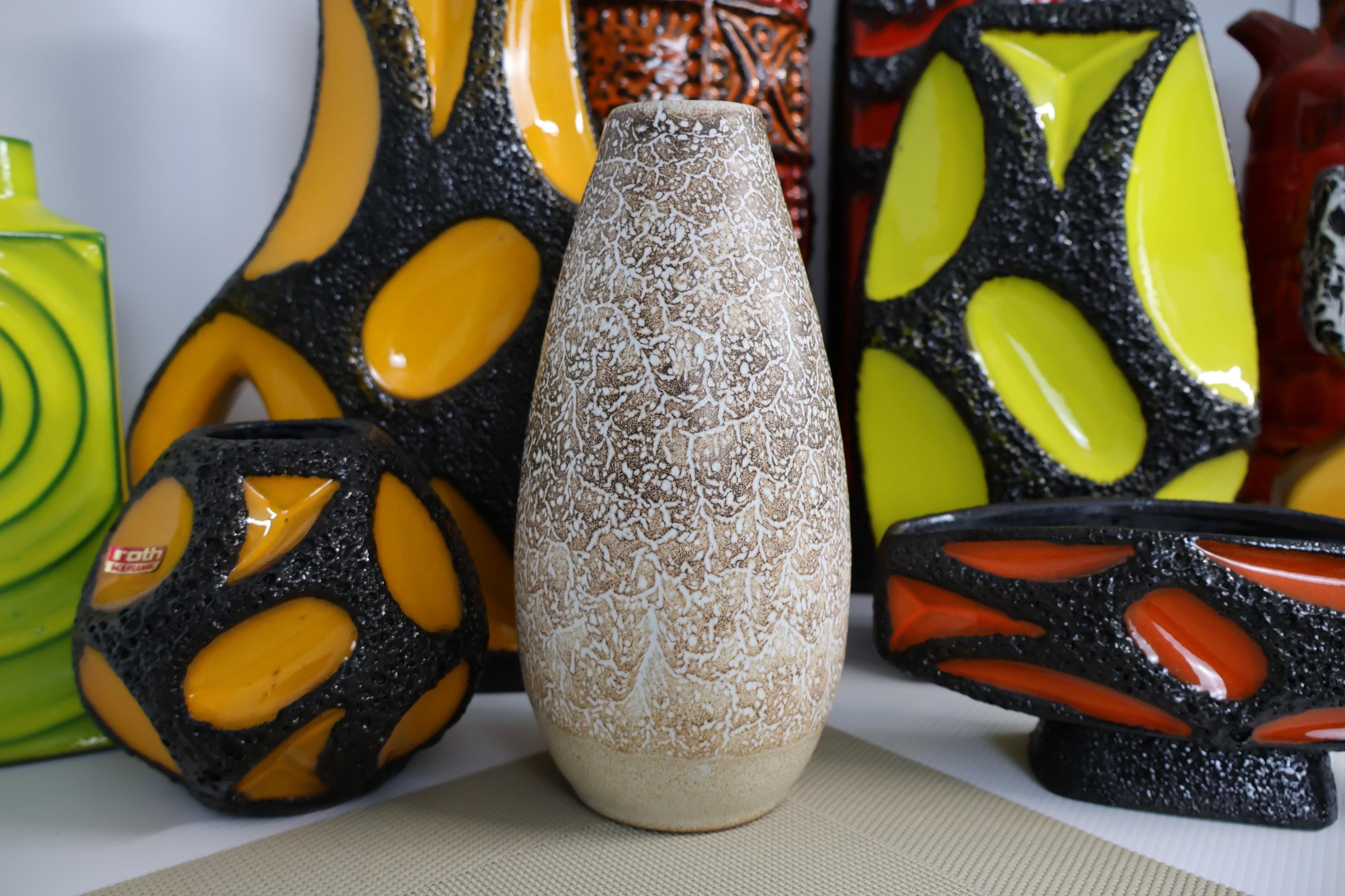 1960年代のヴィンテージ花瓶、東ドイツの溶岩陶器、レトロなミッド