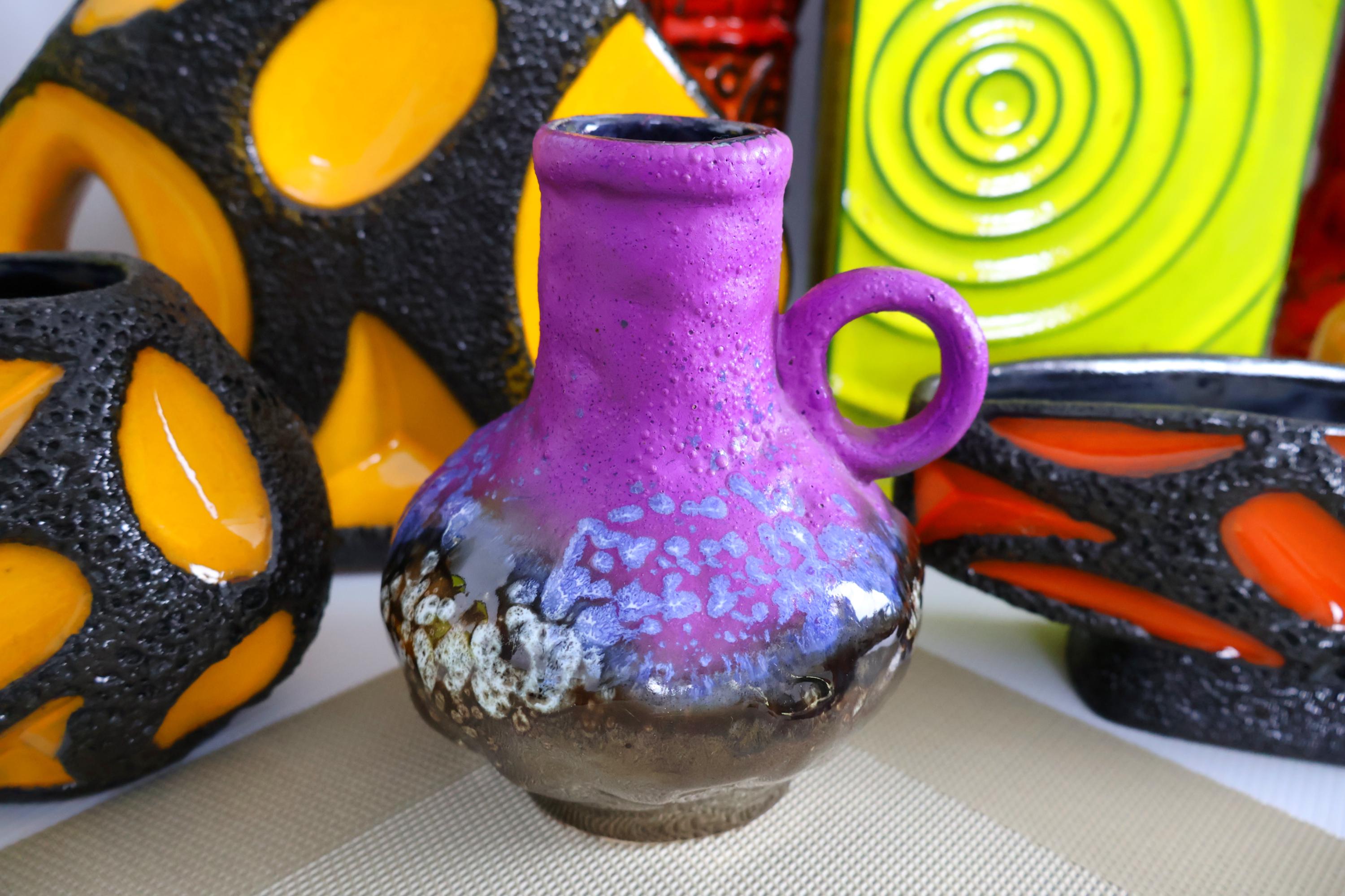 1960年代のヴィンテージ紫色の花瓶、西ドイツの溶岩陶器、レトロな
