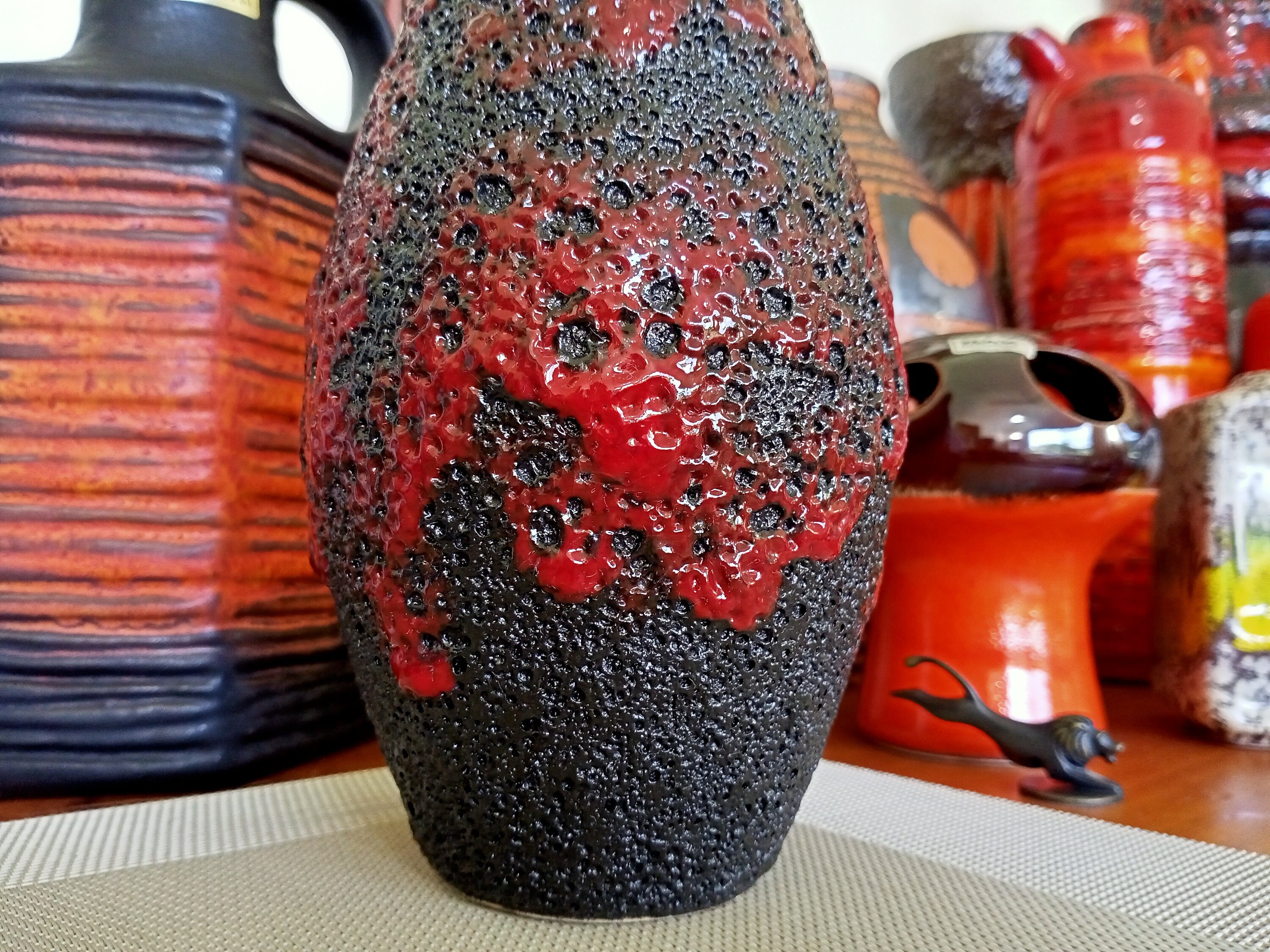 1960年代のヴィンテージ赤い陶器の花瓶、西ドイツ製ファットラバ陶器