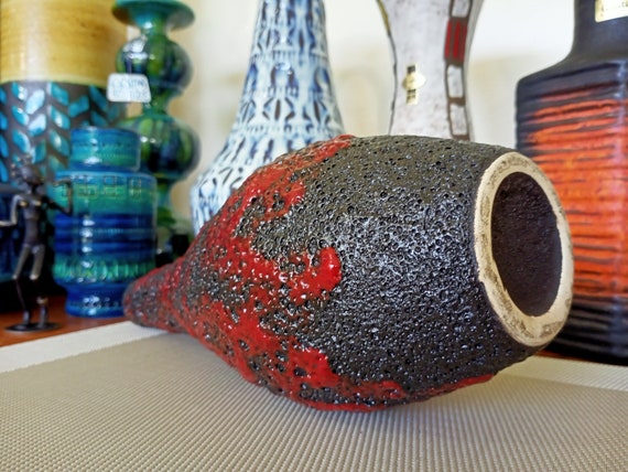 1960年代のヴィンテージ赤い陶器の花瓶、西ドイツ製ファットラバ陶器
