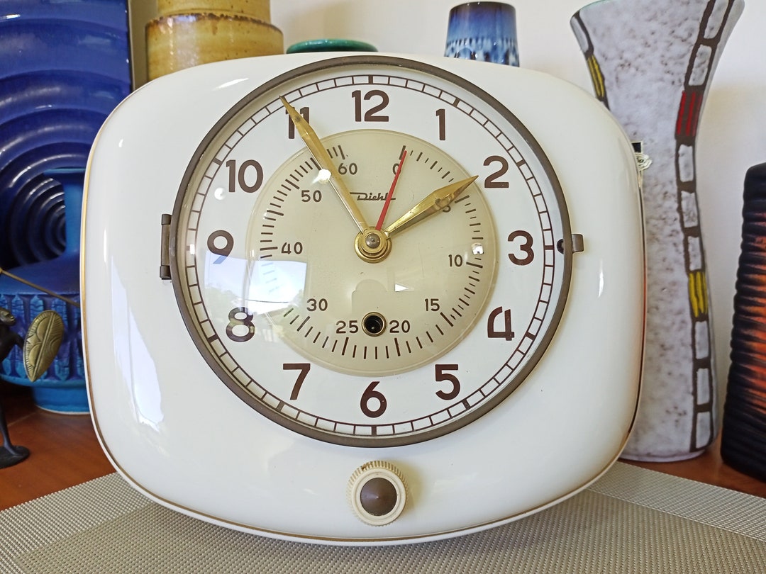 ヴィンテージのディール社製1960年代キッチン壁掛け時計、西ドイツ製