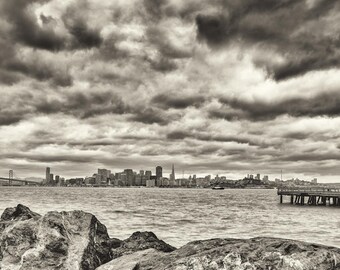 Moody Views - oeuvres d'art n/b : ciel maussade, beauté austère, nature et homme
